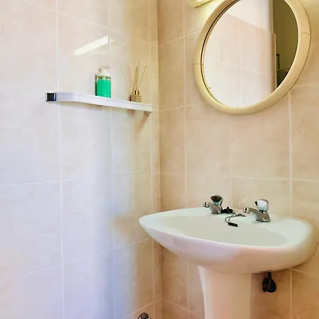 Guest house Bela 3*